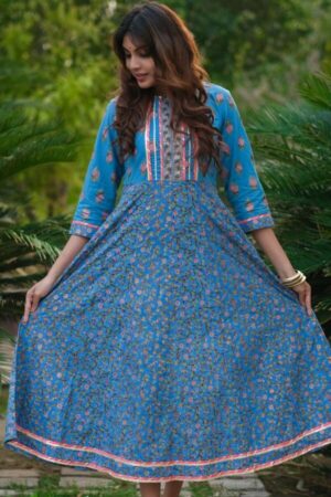 Reasons Why Cotton Kurtis Will be in Fashion in 2023 – Yash Gallery